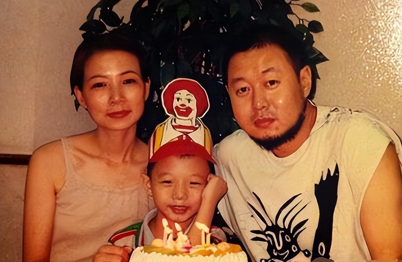 女贪财男好色，锒铛入狱与声名狼藉，霍尊与陈露走到今天真活该