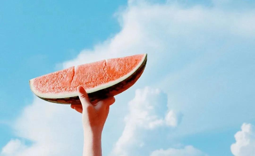 四季篇论述散文《夏》，喜欢的小伙伴点个关注，小编持续更新中