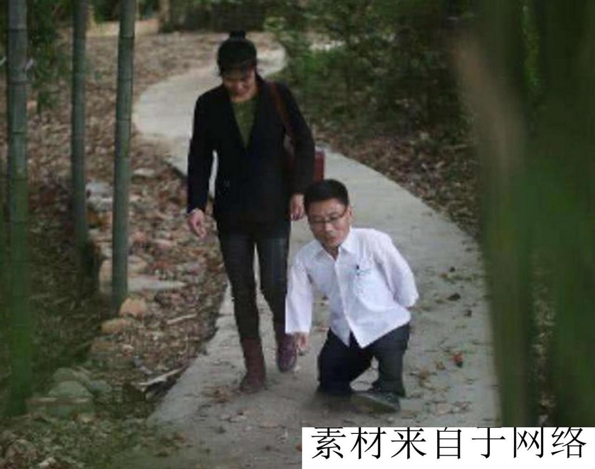 身高不足150被歧视,于都乡村医生侏儒症