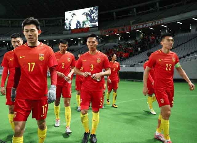 当年国足惨败，贺老总下令：全体解散，送到部队接受训练