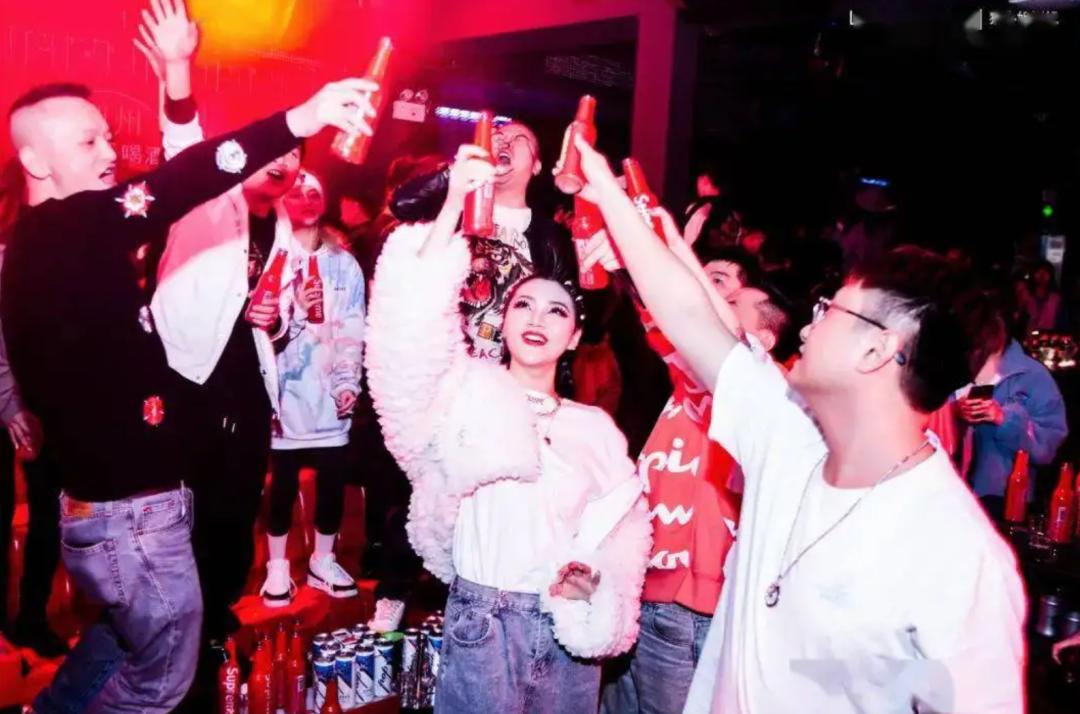 真的有一捂就晕的化学品吗,真的有一种药一喝就会晕倒吗