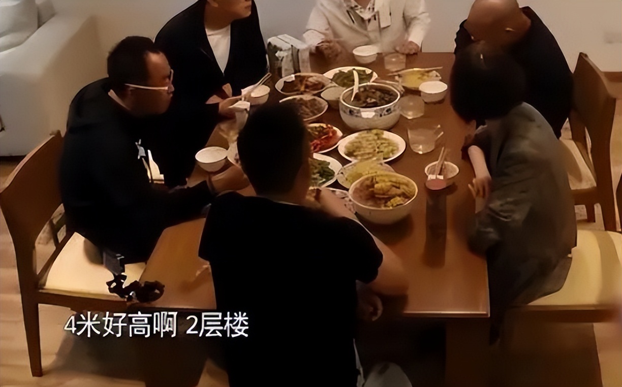 7次断手、全身100多针、大小便*禁失**，这些武打明星让人动容