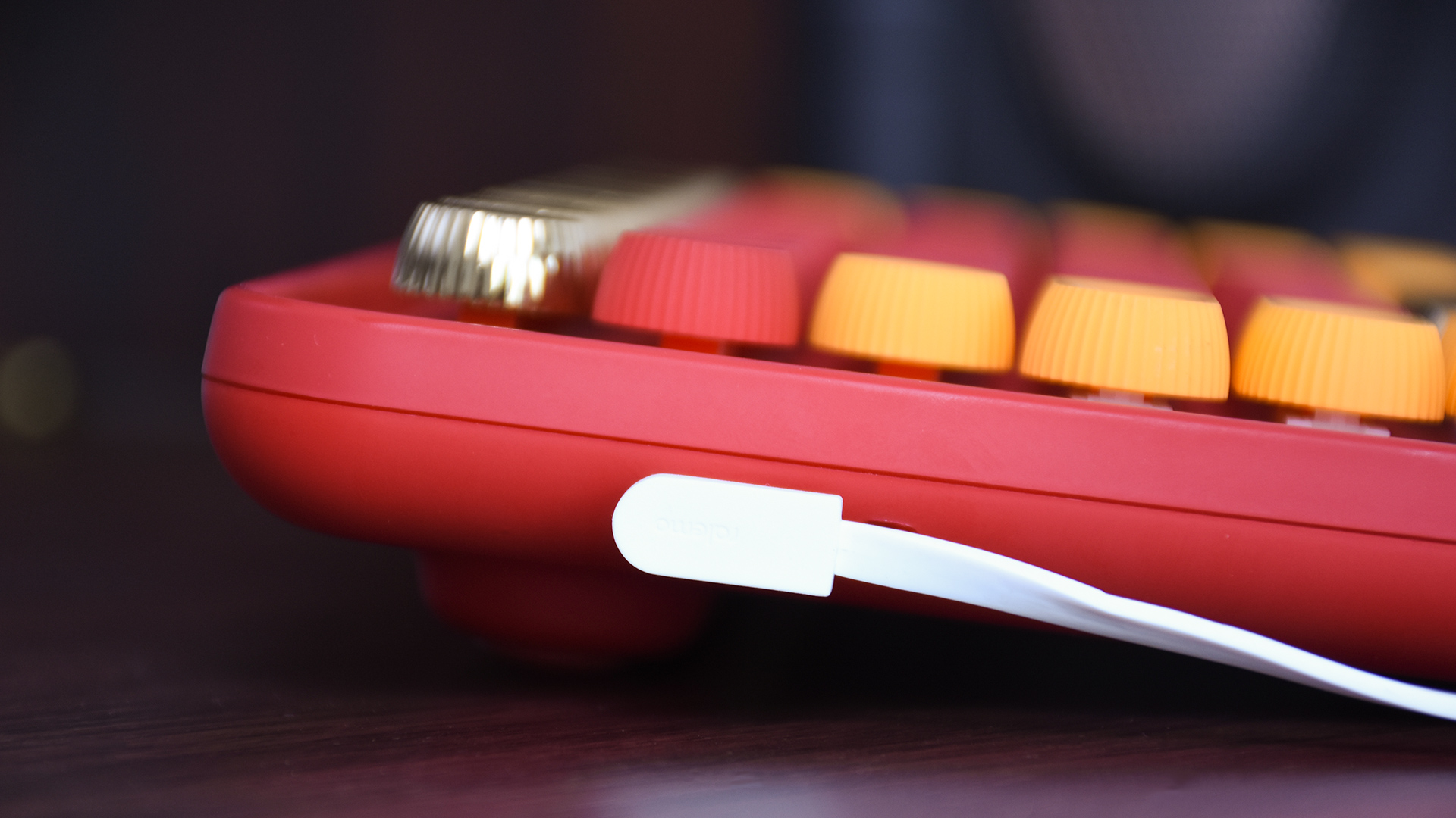 雷柏ralemopre5姹紫嫣红版,雷柏ralemopre5圣诞版机械键盘