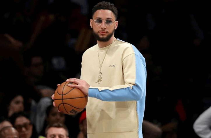 老詹扣篮惊呆对手,老詹将迎里程碑更盛赞东契奇