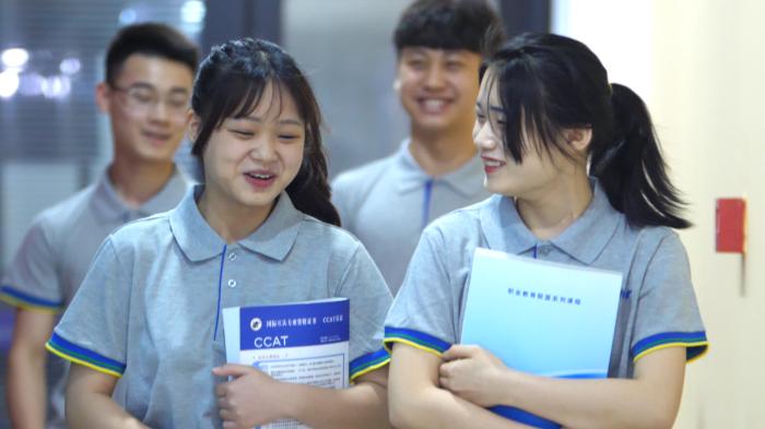 互联网行业有哪些适合女生的专业,互联网十大最吃香专业