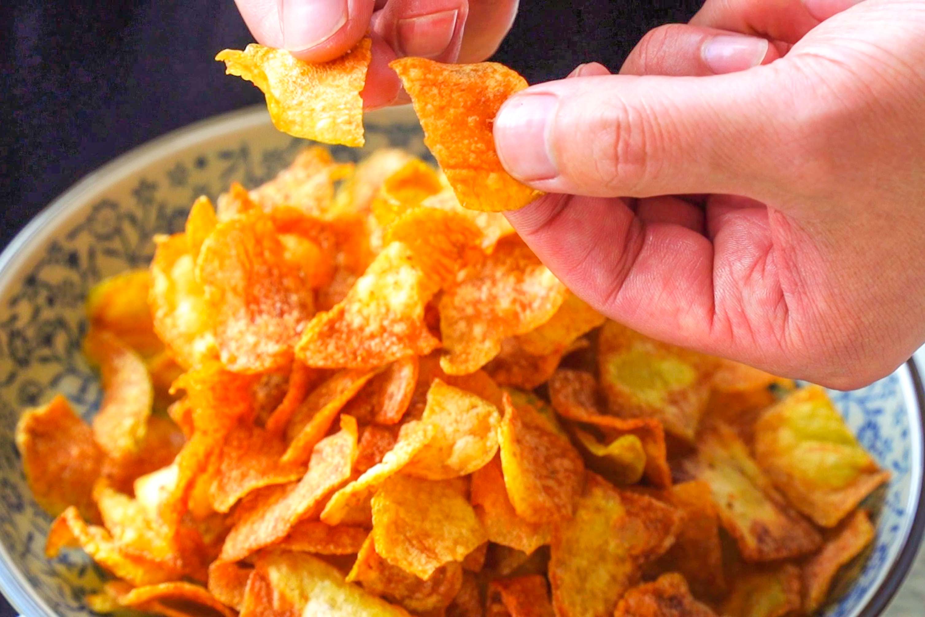 自制脆皮炸薯片,自制炸薯片香脆可口好吃上瘾