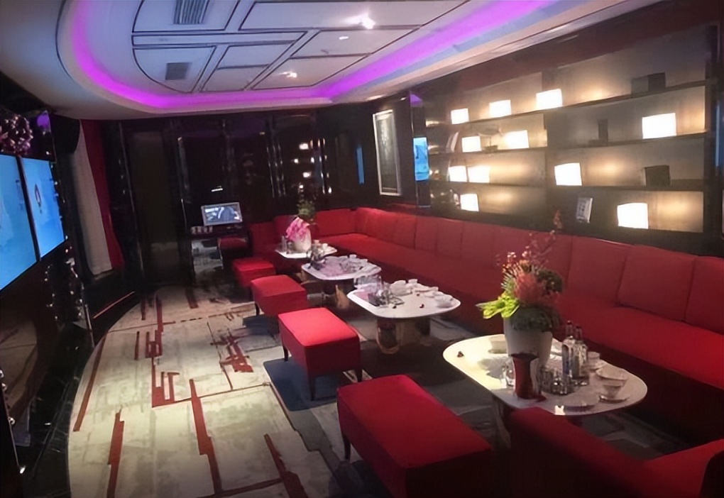 白马会所覆灭记：令无数富婆欲罢不能，2019年因头牌鸭王一夜覆灭