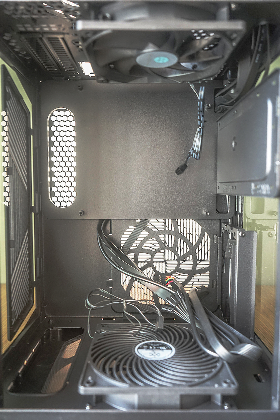 12600K+ROGZ690i+影驰3060+银欣LD03ITX机箱装机记