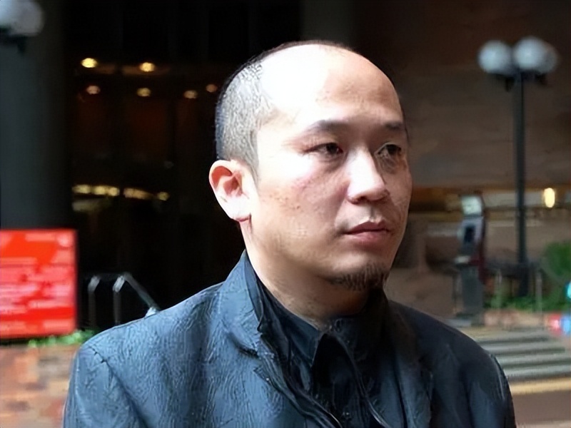 “毒插画”背后的瓜：神秘大佬与吕氏家族