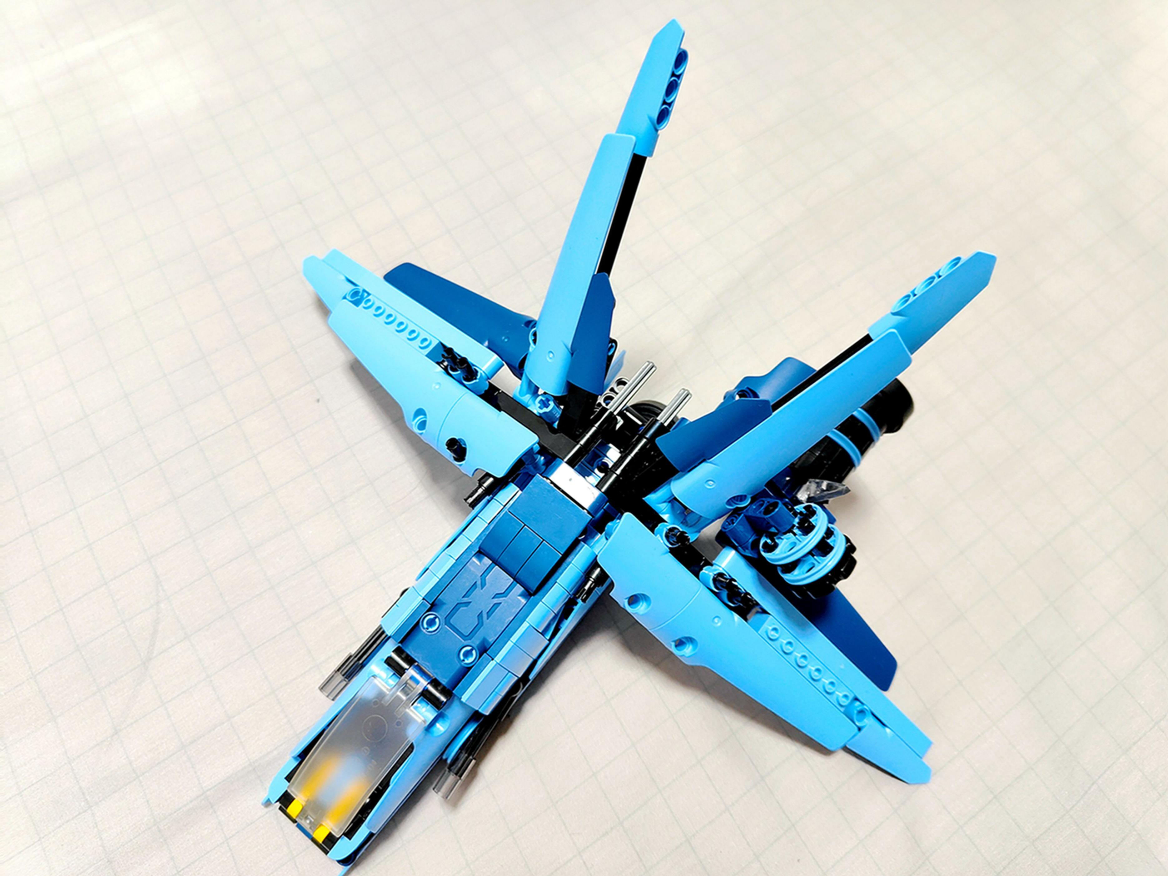 能变形态的积木,智能机器人积木体验