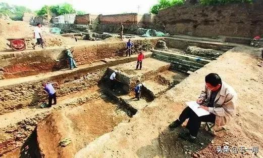 800年前的古墓女尸,挖出500年前女尸