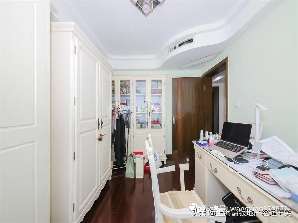 大华十八街区中心位置大平层，195M²1970万，13号线地铁口200米