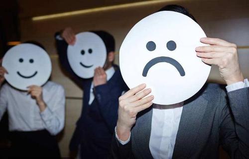 不喜欢给自己朋友圈点赞的人,不给自己点赞的人是什么心理