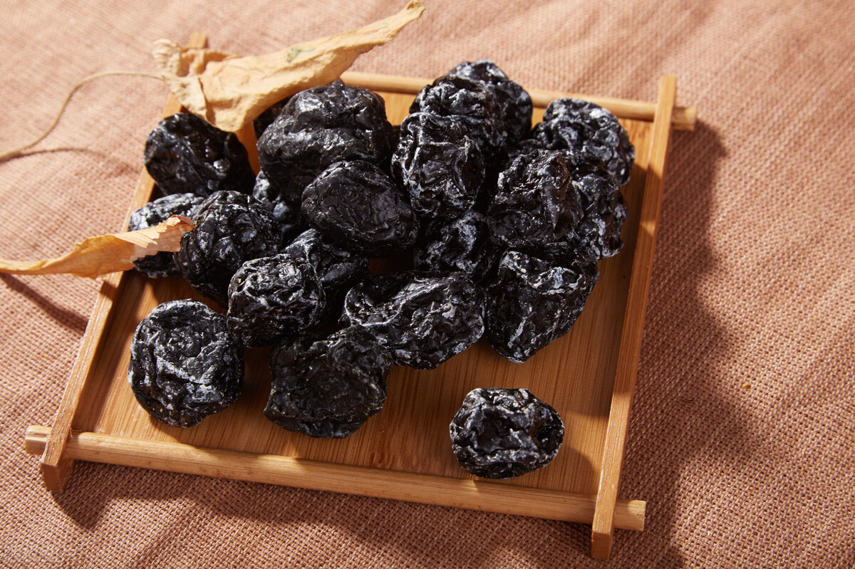 肌瘤、囊肿、息肉，中医调理常用2味药，一收一散