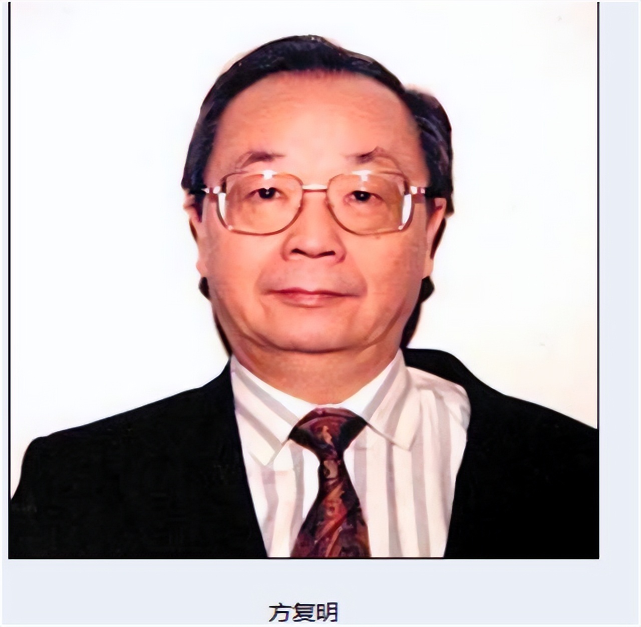 电力局老员工辞职入美籍，项目一投即中，99年忘拿的电脑揭开真相