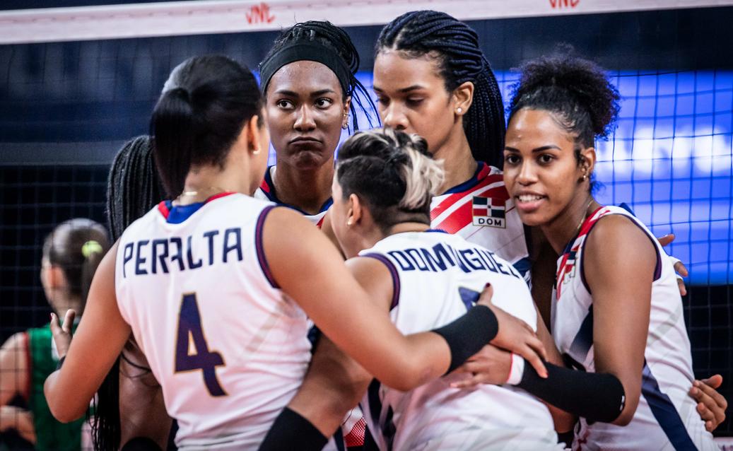 女排0:3惨败,中国女排3-0大胜日本个人数据分析