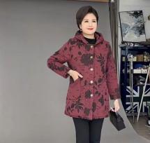 二十几岁姑娘当老年服装模特,29岁女孩做中老年服装模特