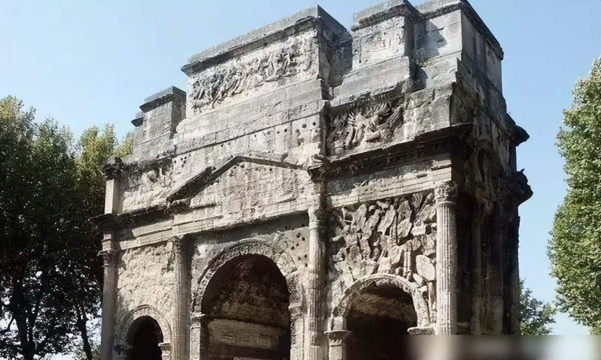 浅析古罗马凯旋门建筑的文化影响