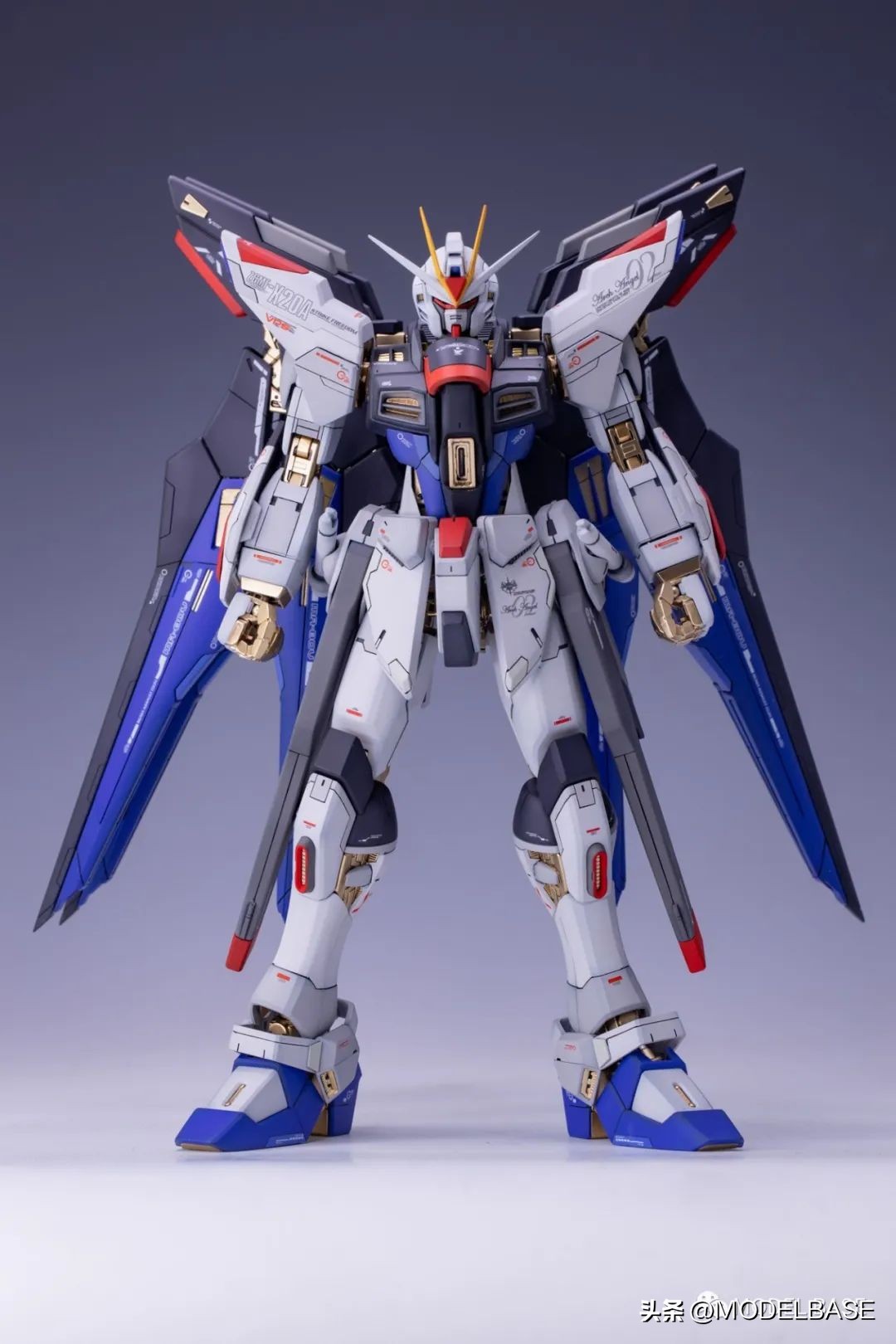 万代mg巴巴托斯喷涂场景重现,万代mgex强袭自由板件