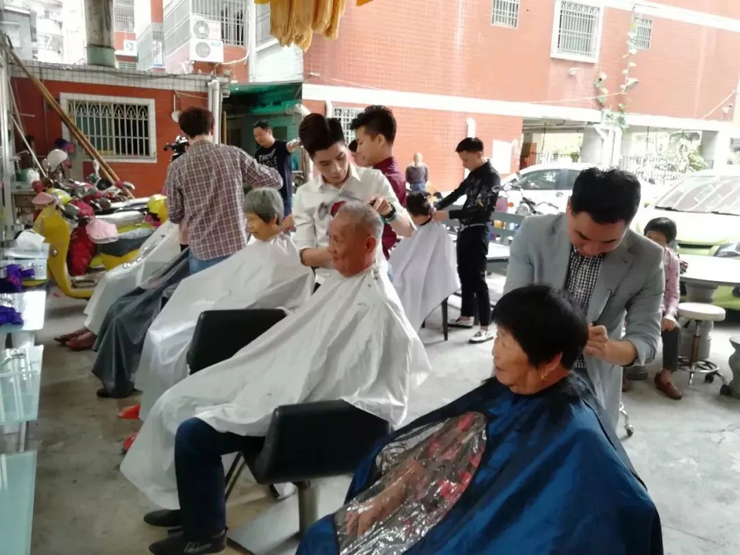 摩托飞机？农民理发师发明陆空两用飞机，飞行高度可达3500米