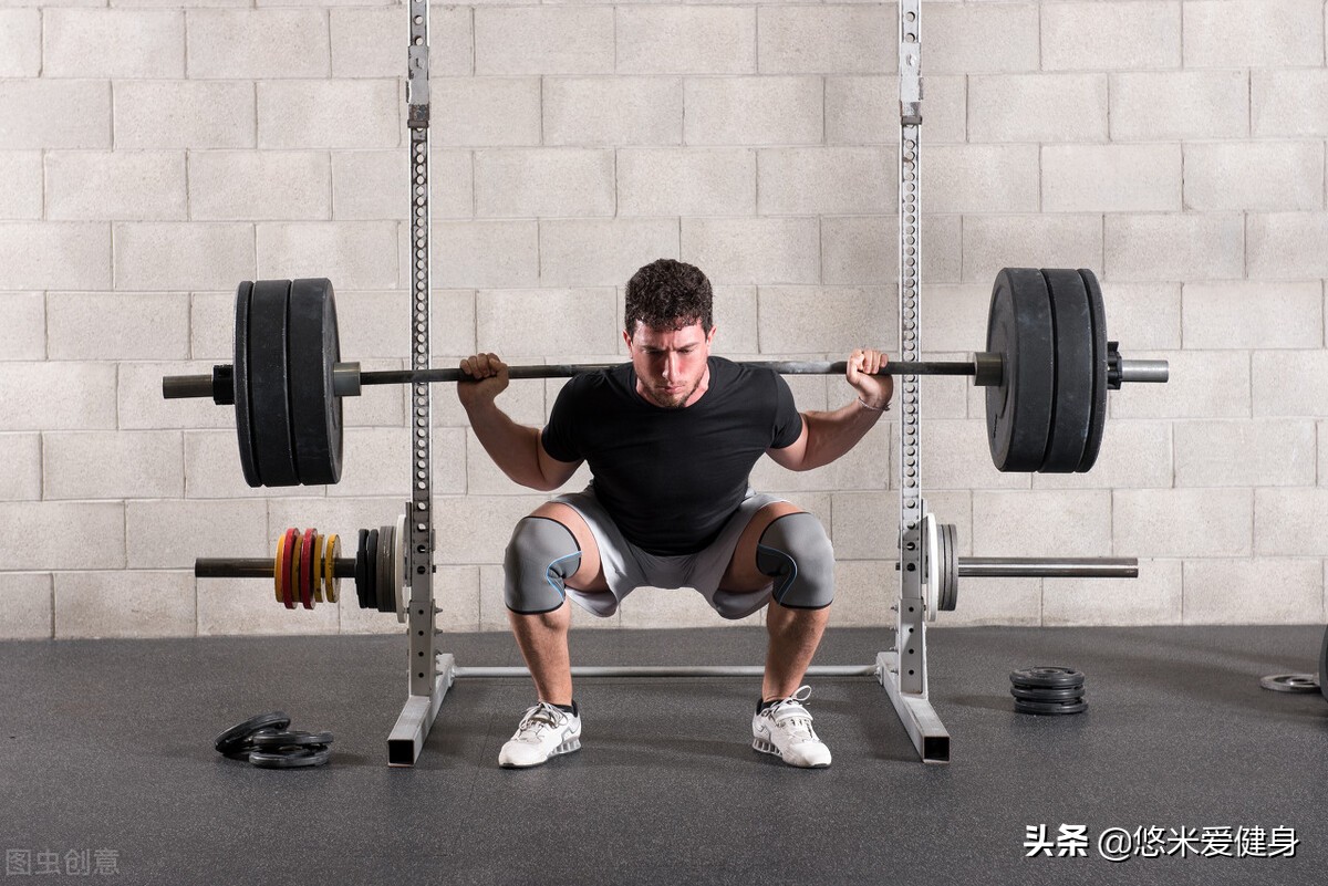 深蹲站不稳是脚外侧哪里力量薄弱,深蹲不掌握这5点别说训练没效果