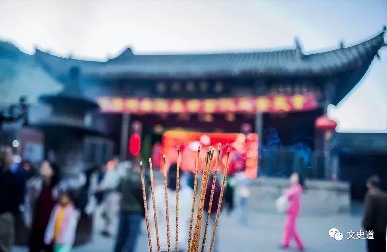 五台山拜佛都去哪个寺庙,五台山拜佛一定要去的寺庙