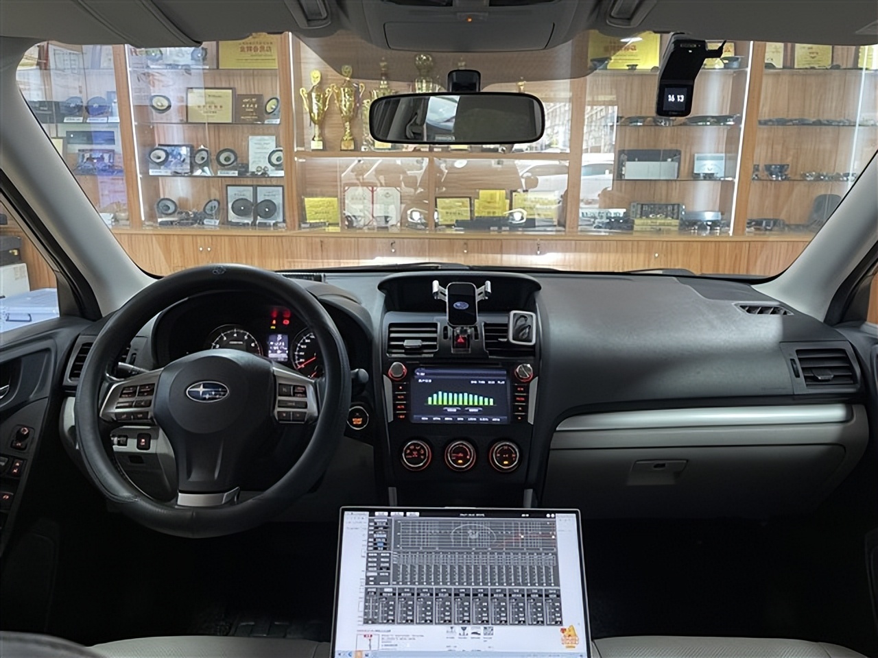 身临其境！泉州汽车音响改装斯巴鲁森林人汽车改装诗芬尼S65喇叭