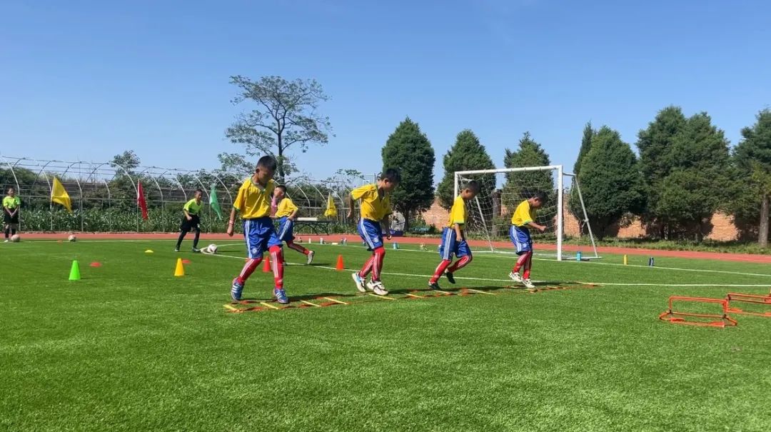 布谷村足球梦,乡村小孩足球梦