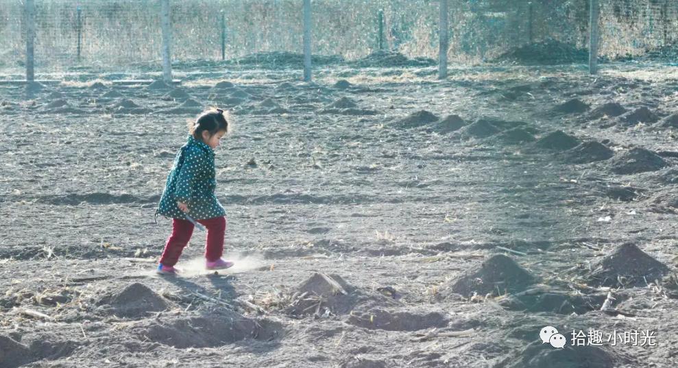 脚心有一道痕是怎么回事,脚心的纹路很深怎么回事