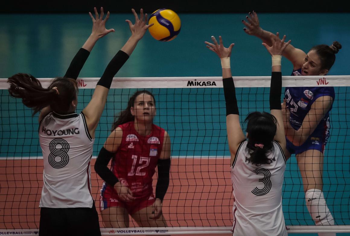 世界女排联赛韩国女排12连败,中国女排世联赛遭遇首败