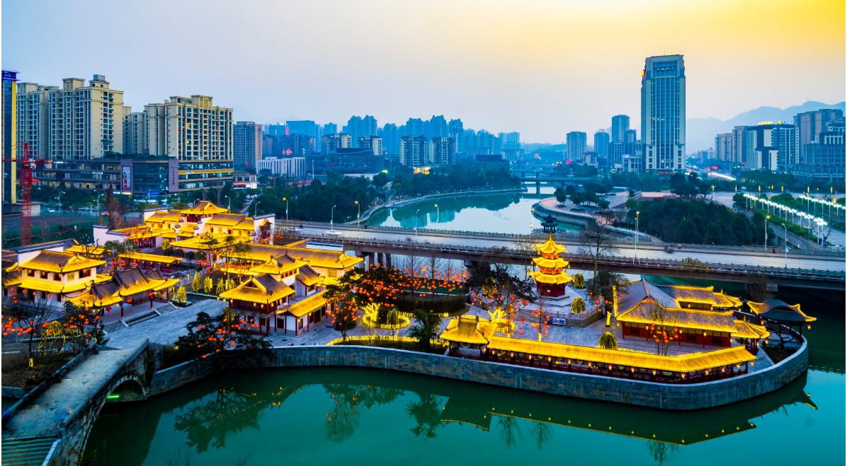 侯丙生山原生态牛