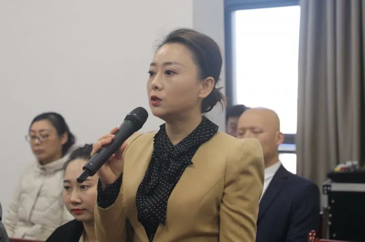 【贯彻全会精神奋力谱写新篇章】向*民报人**告——洛川县槐柏镇