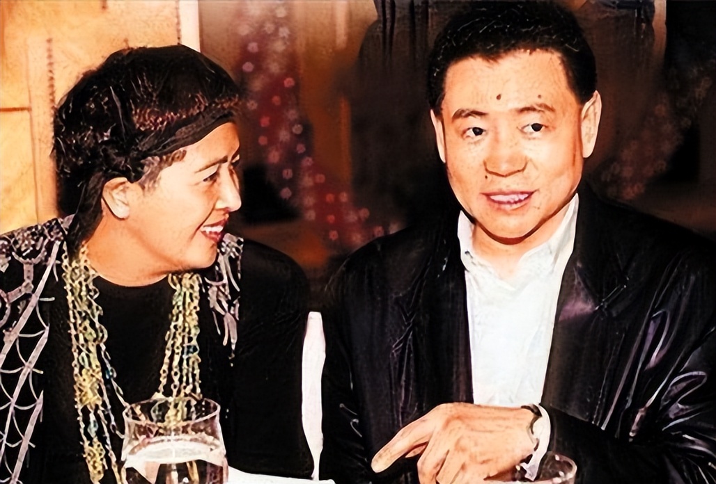 宝咏琴离婚时多少岁,宠夫大结局