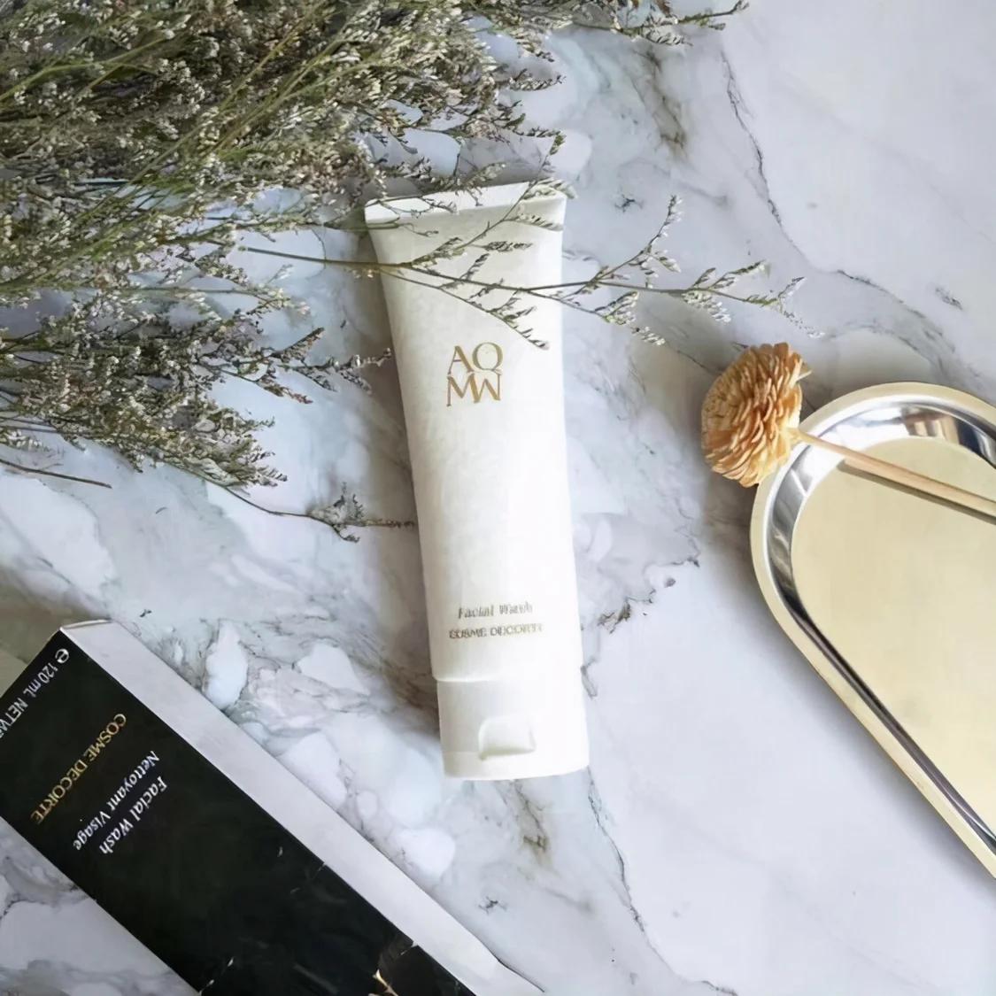 氨基酸卸妆洗面奶二合一推荐平价,几款超好用洗面奶盘点