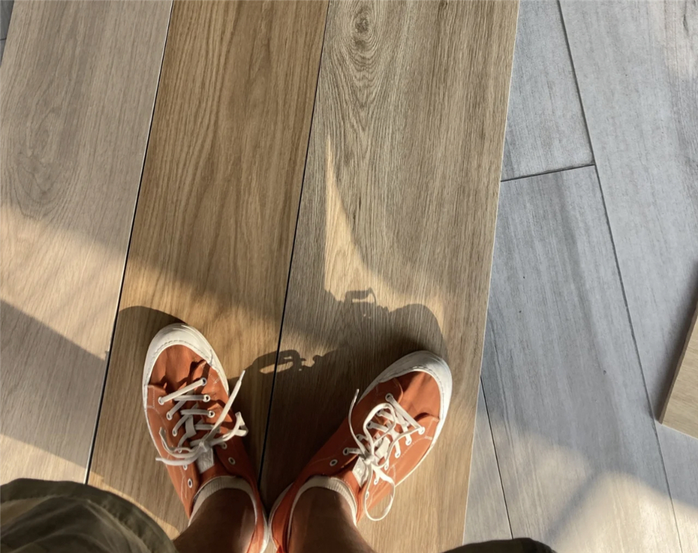 木纹砖到底怎么选,木纹砖为什么不建议铺