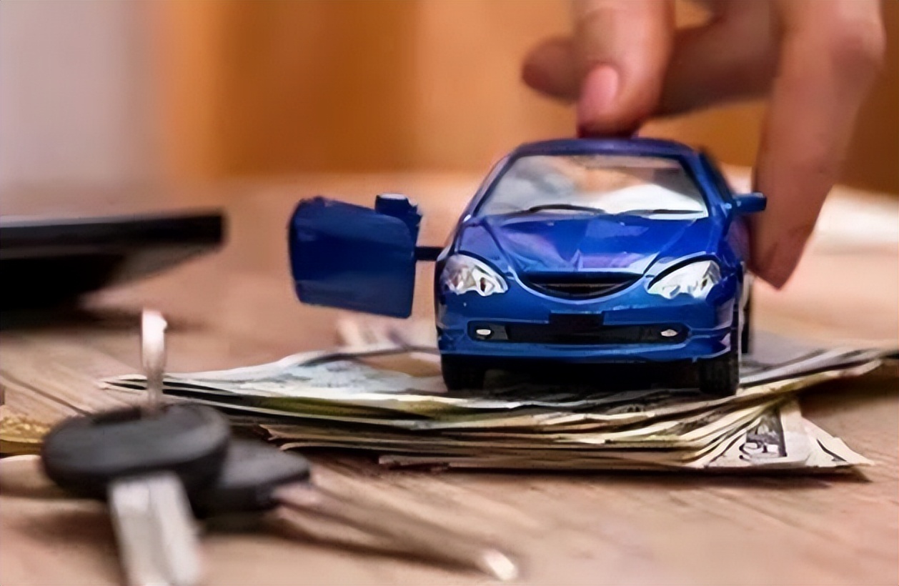 为何4S逼着你*款贷**买车，内行人告诉你实情，巧妙省下*款贷**手续费