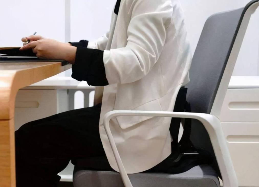 女性为什么会出现肛裂,为什么女人更容易得肛裂呢