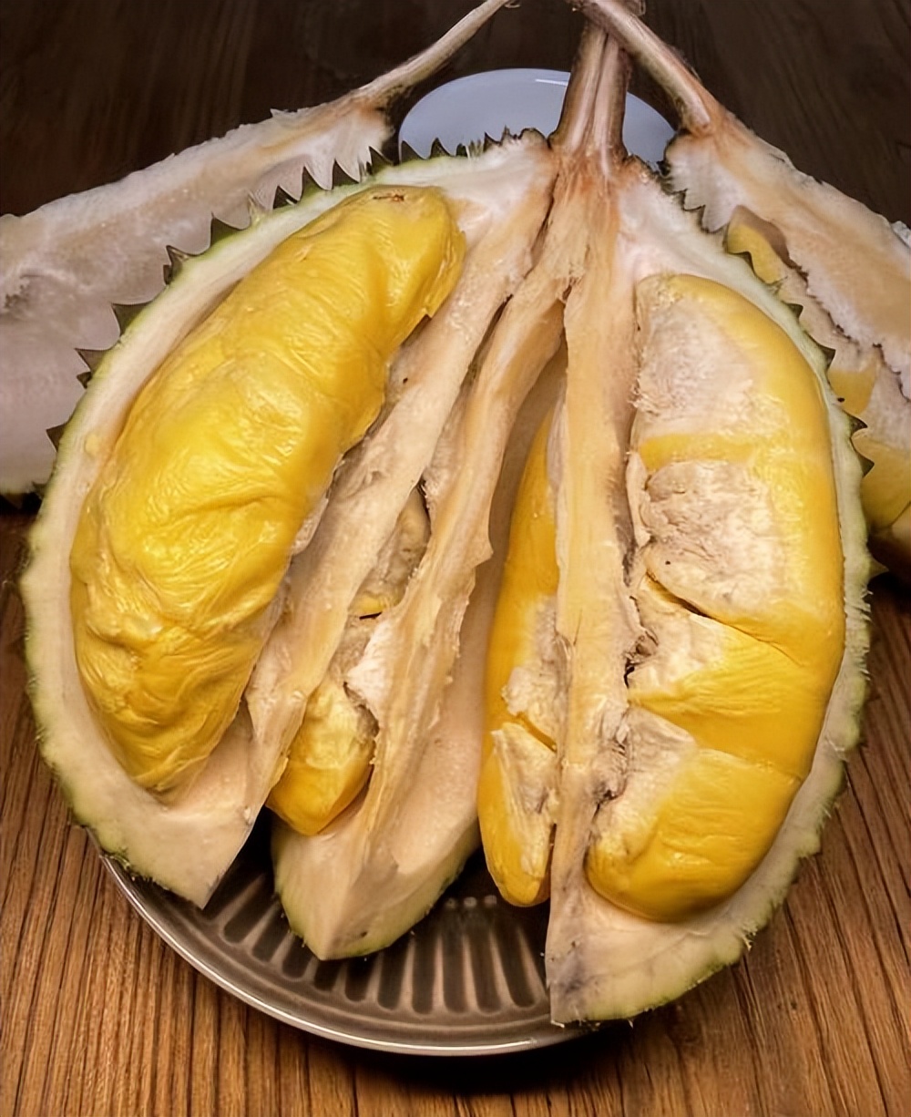 水果价格断崖式下跌,水果榴莲最低价