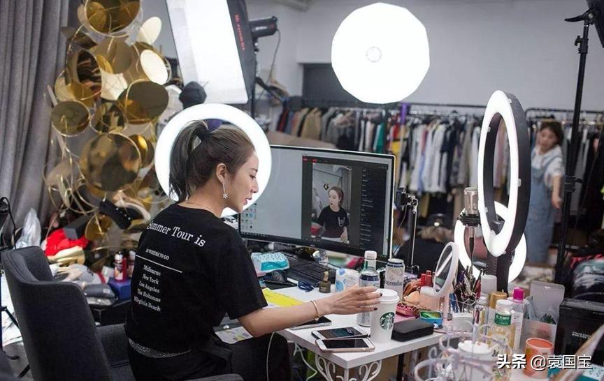 简析风口浪尖的直播电商行业现状,直播电商的转型之路有哪些