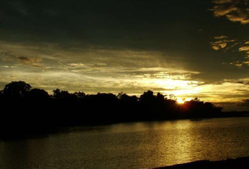 乌拉圭是西班牙殖民地吗,乌拉圭是南美的吗