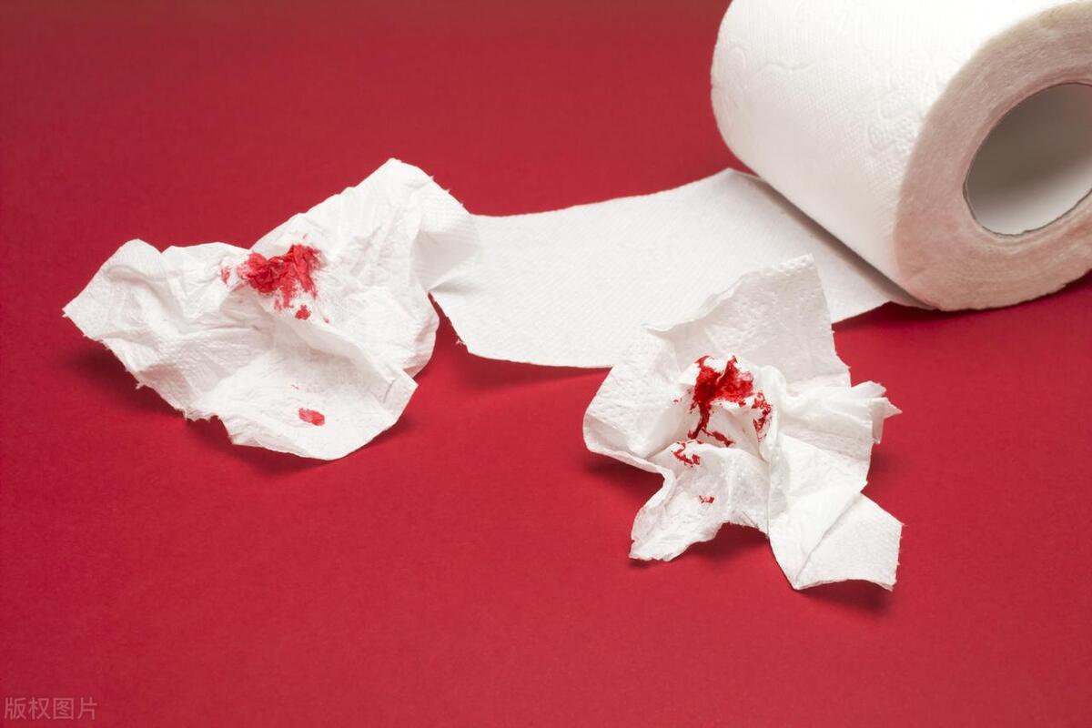 我孕12周，肛门处掉出个“肉球”，老公只担心孩子会受到影响