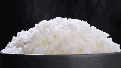 大米有虫子了怎么把它筛出来,大米中出现了小虫怎么办