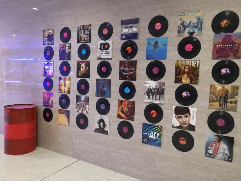 荣盛广场原来叫什么,荣盛广场夜街