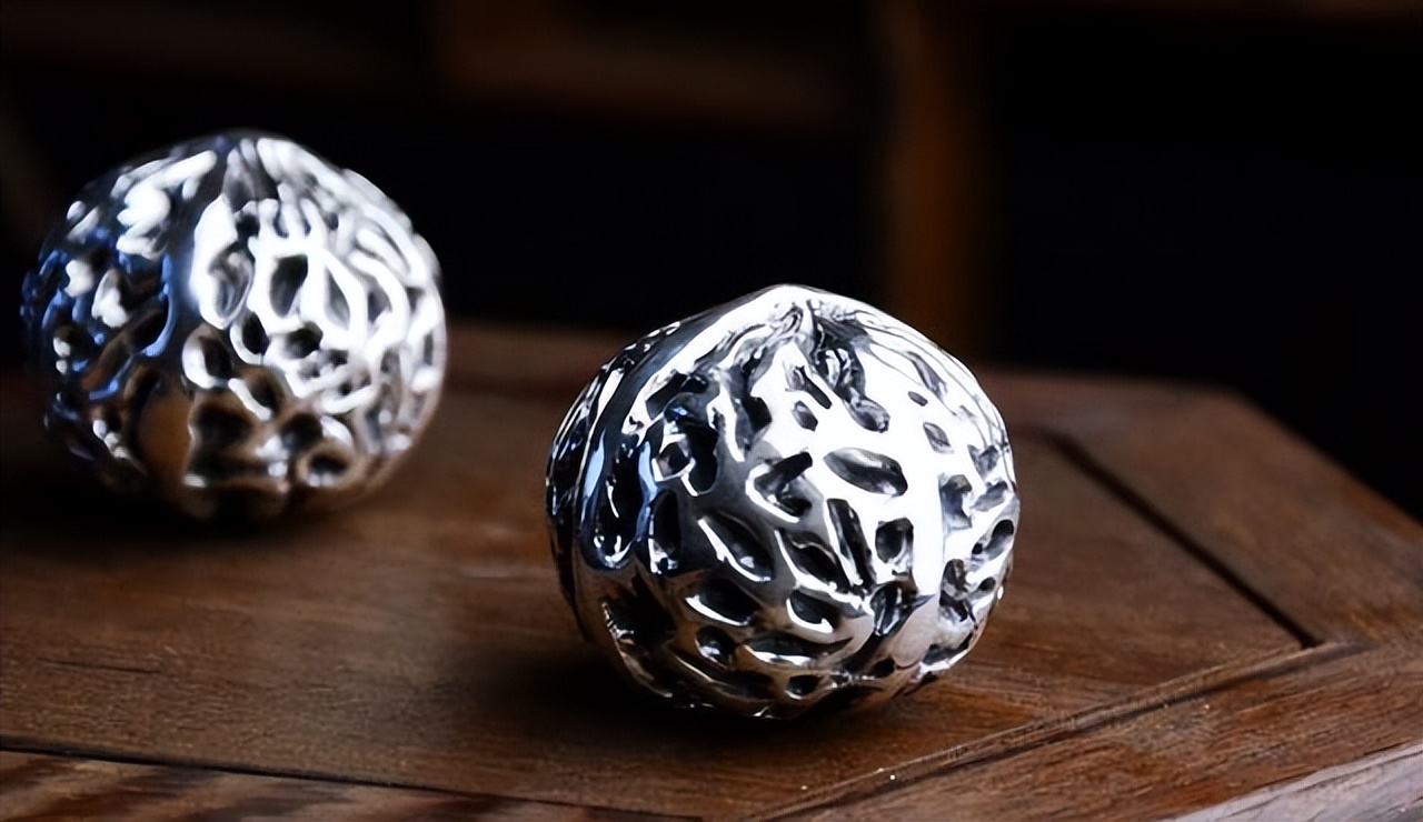 文玩圈里的怪现象,有真的可人家偏偏要买假的