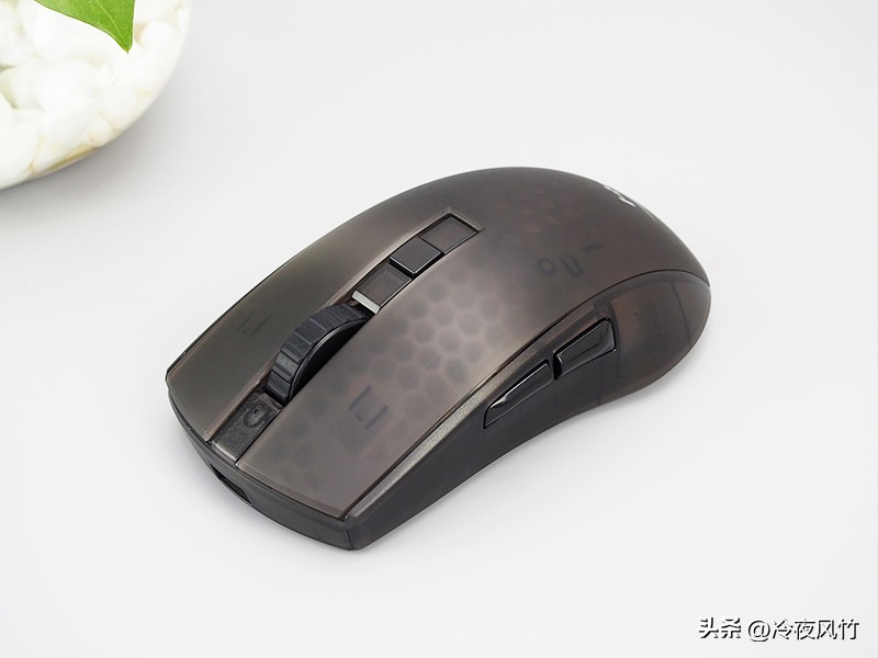 2022公认手感最好的无线游戏鼠标,极度未知旋火鼠标测评