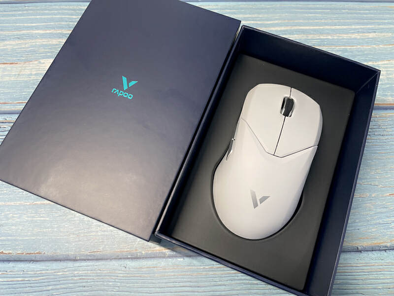 雷柏vt960s无线游戏鼠标评测,轻量化长续航雷柏vt9