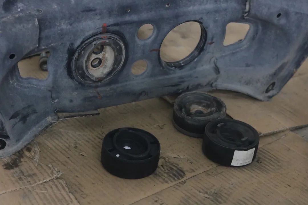 13代半皇冠底盘松散回炉重造,十三代皇冠彻底整备