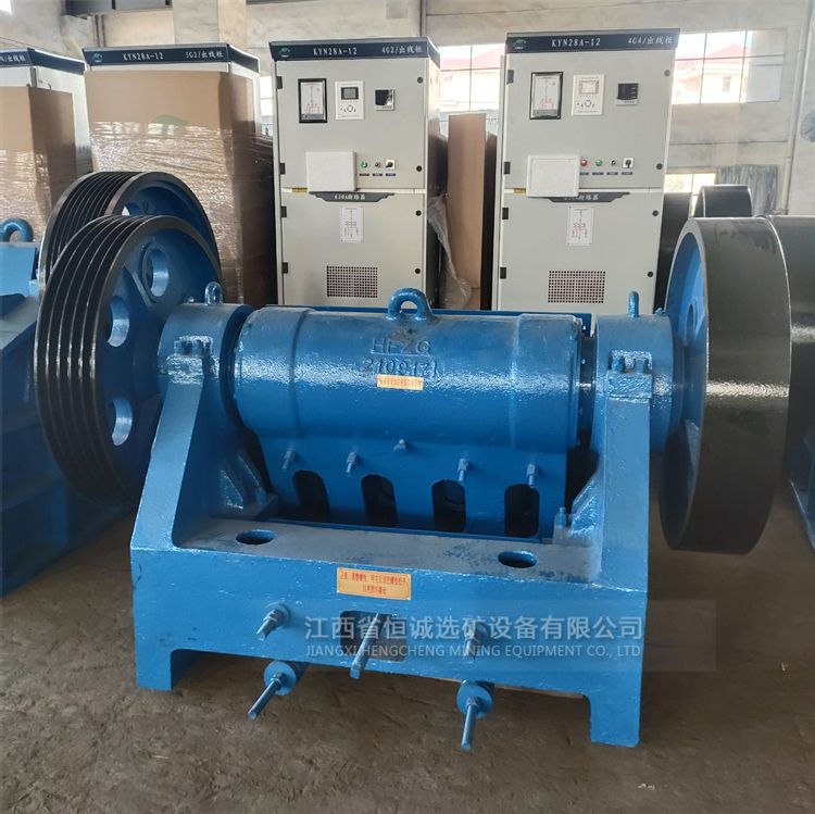 鄂式破碎机易损件,鄂破碎石机易坏部件