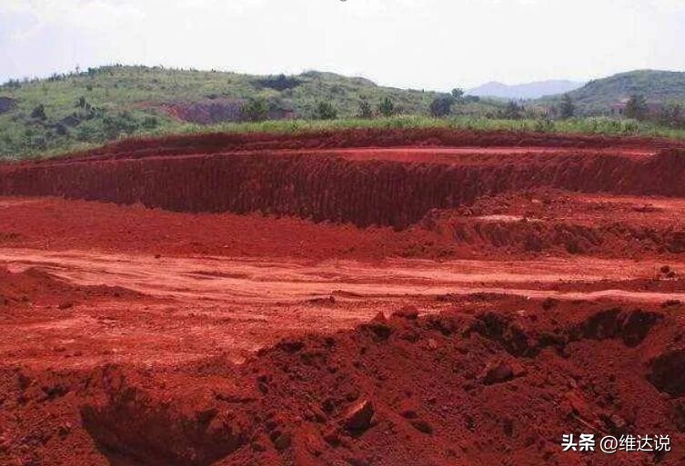 茅台镇是中国著名的酱香酒发源地,茅台镇第一大酒厂