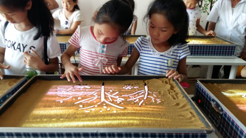 小孩子学习沙画课有什么好处,小孩子可以学沙画吗